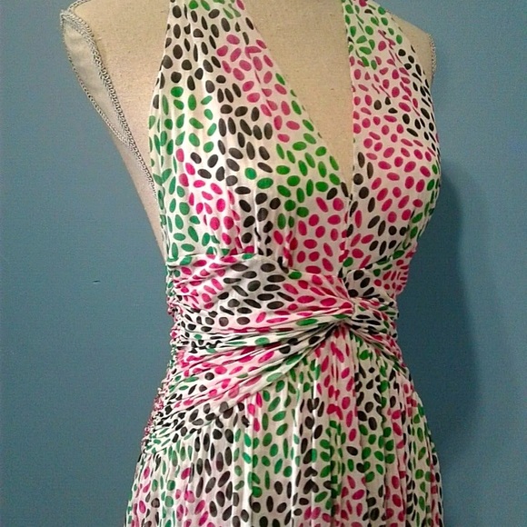 Diane Von Furstenberg Dresses & Skirts - Diane Von Furstenberg size small 4-6 geometric oval pattern silk halter dress